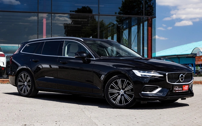 Volvo V60 cena 86900 przebieg: 130086, rok produkcji 2018 z Swarzędz małe 781